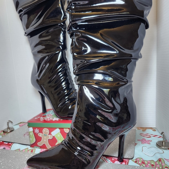 Patent leather black boots - Picture 2 of 5